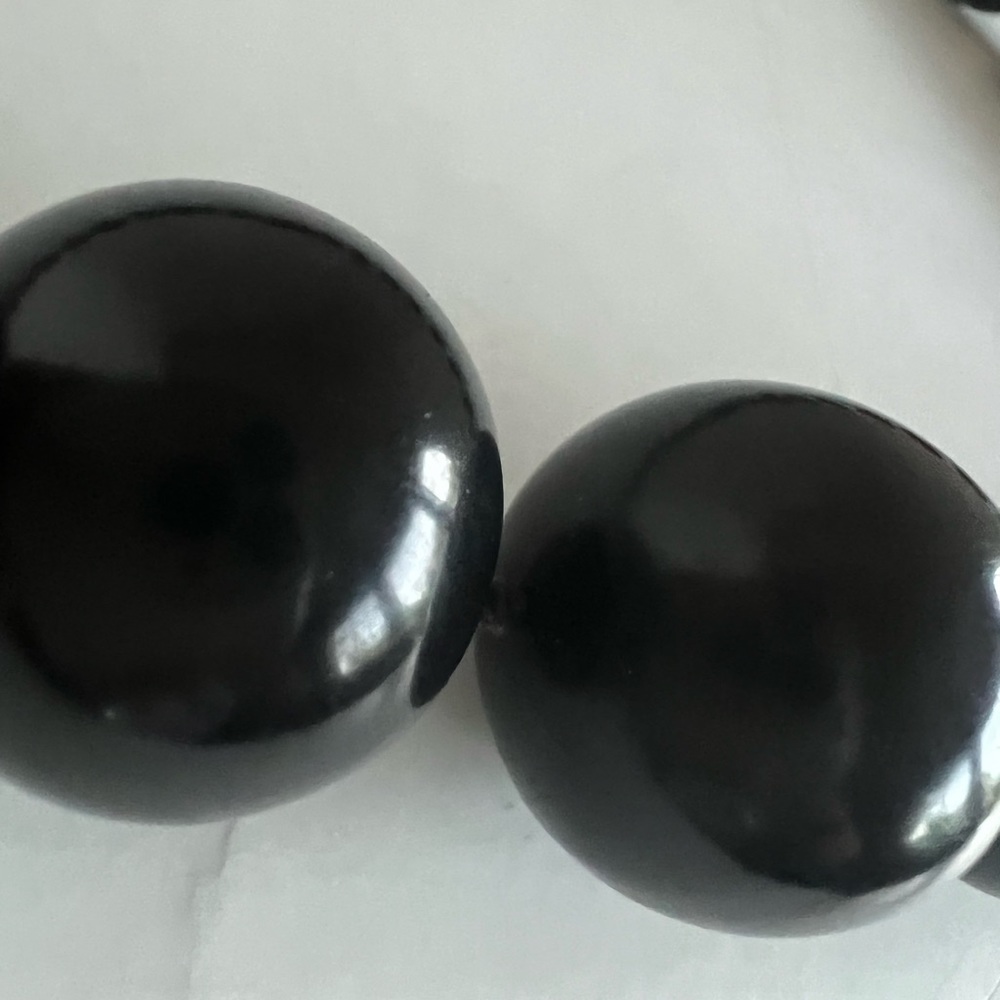 Stunning black African Ebony graduated beaded/pearl necklace - Picture 6 of 12